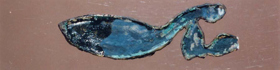 Case (Inrō) with Design of Praying Mantis Standing on a Flowering Chrysanthemum (obverse); Large Red Blossom (reverse), Lacquer, roiro, gold, red and brown hiramakie, ceramic inlay; Interior: roiro and fundame, decoration, Japan