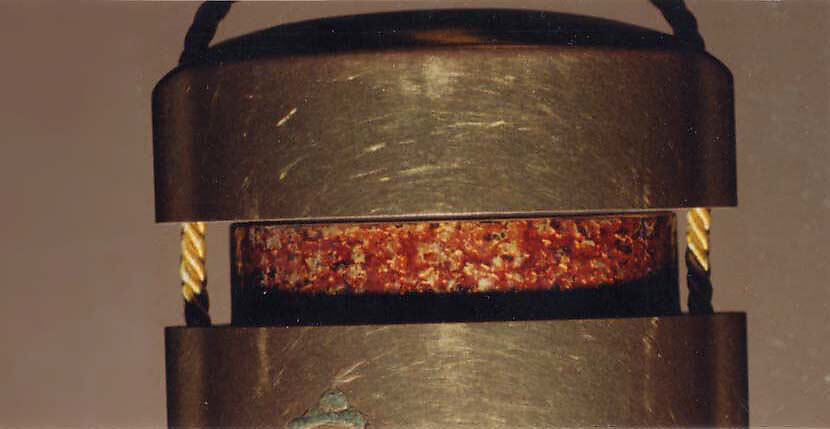 Case (Inrō) with Design of Chinese Children at Play, Lacquer, kinji, gold and colored hiramakie and takamakie; Interior: nashiji and fundame, Japan