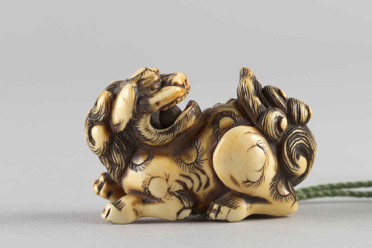 Case (Inrō) with Design of Samurai Kneeling on Bridge among Pines and Waves, Lacquer, nashiji, silver, red, black and gold hiramakie, takamakie and gold foil; Interior: nashiji and fundame, Japan