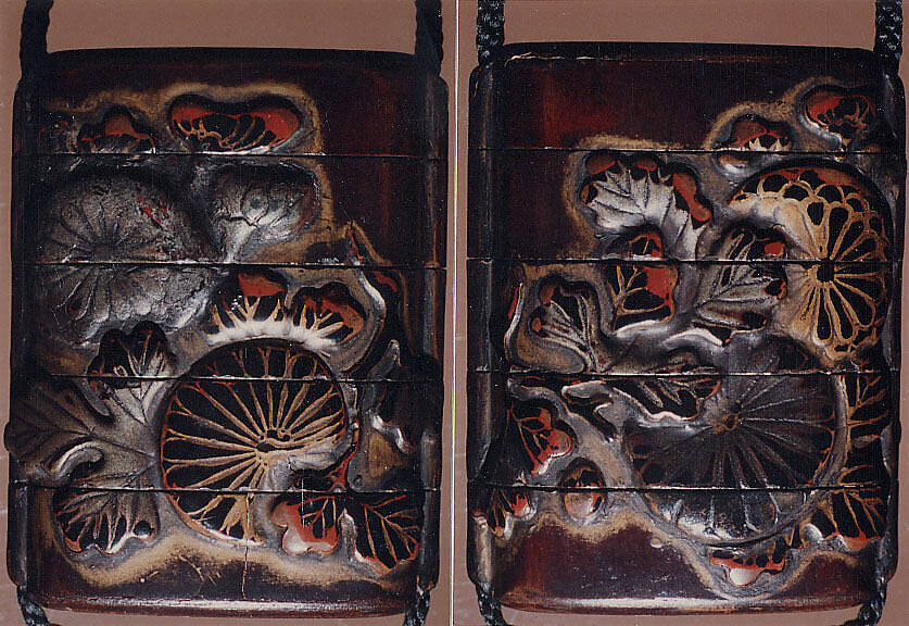 Case (Inrō) with Design of Chrysanthemums, Lacquer, dark brown, gold, black, silver and red hiramakie, takamakie; Interior: nashiji and fundame, Japan 
