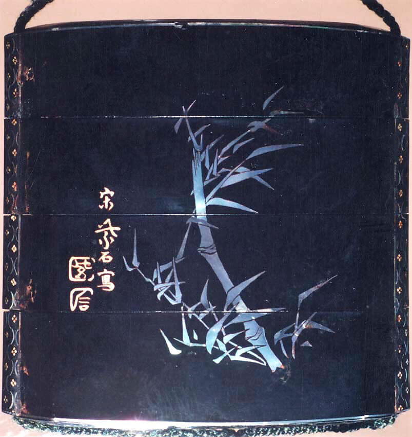 Case (Inrō) with Design of Seated Tiger in Rain (obverse); Bamboo with Inscription (reverse), Sō Shiseki (Japanese, 1715–1786), Lacquer, roiro, gold foil, aogai inlay; Interior: roiro, Japan