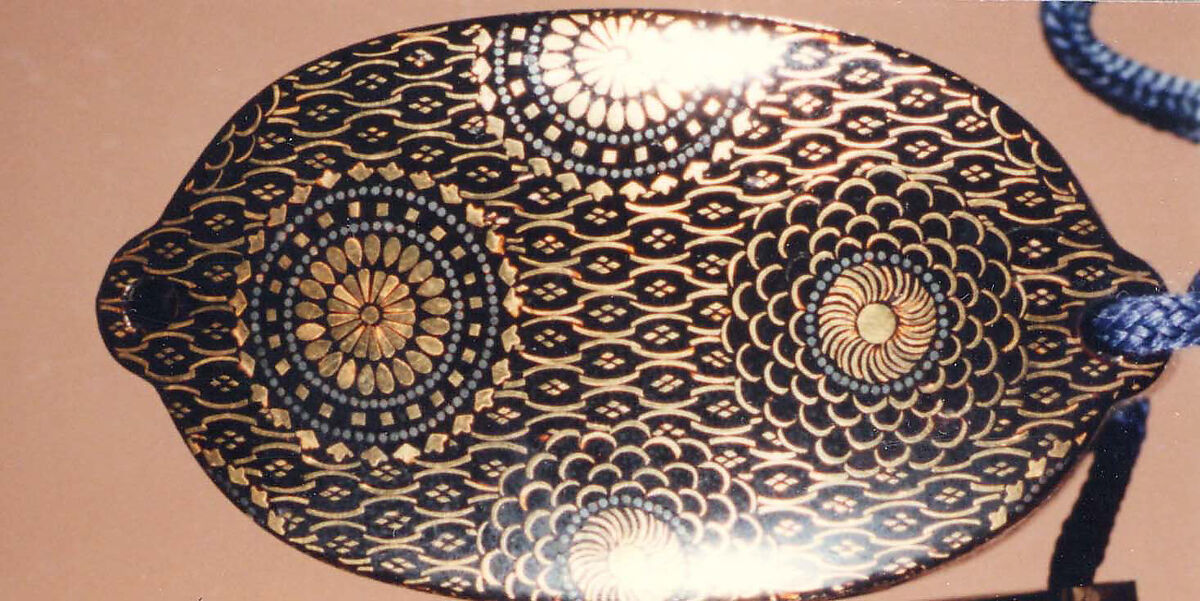 Case (Inrō) with Design of Pine and Cherry Tree (obverse); Rooster and Hen on a Drum (reverse), Black lacquer inlaid with gold foil and mother-of-pearl, Japan