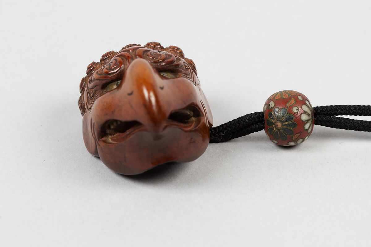 Case (Inrō) with Two Four-Clawed Dragons among Swirling Clouds, Lacquer, roiro, aogai and gold foil kirigane, white lacquer, inlaid eyes; Interior: nashiji and fundame, Japan