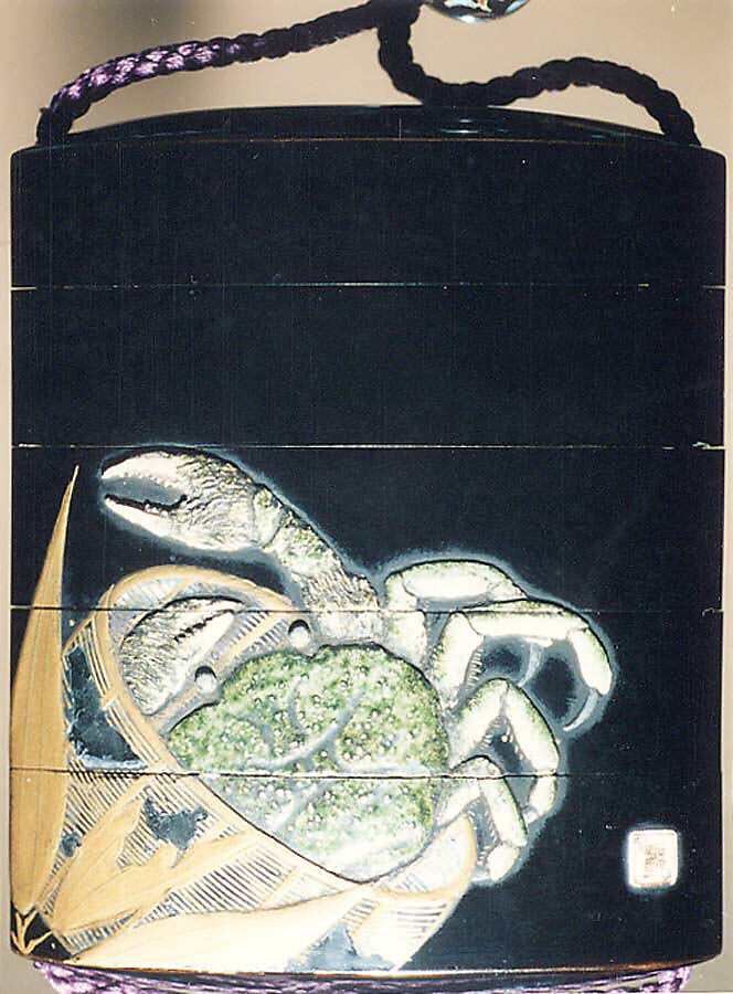 Case (Inrō) with Design of Crab in Basket (obverse); Crab in Bamboo Leaves (reverse), Lacquer, roiro, gold hiramakie, ceramic, pewter and aogai inlay; Interior: red lacquer, roiro, nashiji and fundame, Japan