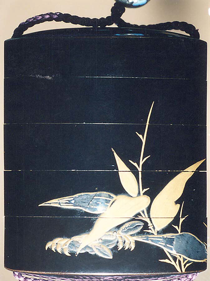 Case (Inrō) with Design of Crab in Basket (obverse); Crab in Bamboo Leaves (reverse), Lacquer, roiro, gold hiramakie, ceramic, pewter and aogai inlay; Interior: red lacquer, roiro, nashiji and fundame, Japan