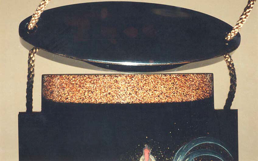 Case (Inrō) with Design of Rooster on Large Drum (obverse); Hen and Chicks (reverse), Lacquer, roiro, gold and coloured hiramakie, nashiji, gold foil, aogai inlay; Interior: nashiji and fundame, Japan