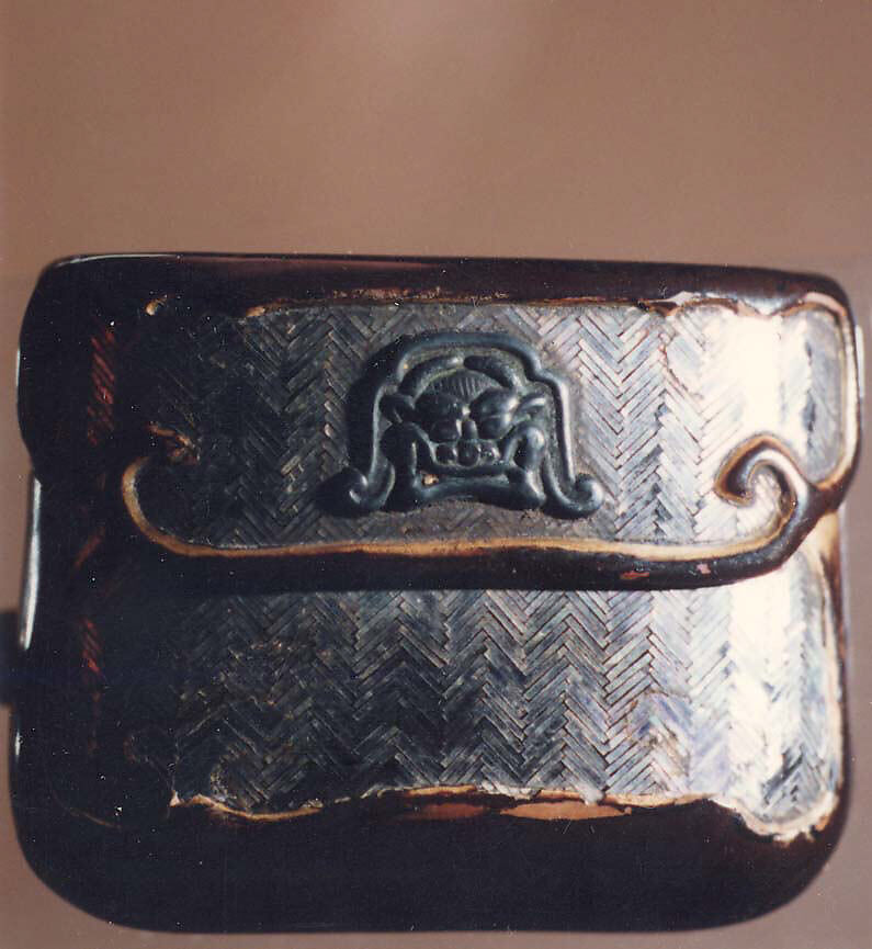 Case (Inrō) with Design of Chinese-Style Landscape, Pomegranate Leaves and Fruit, Tortoise, tsuishu and tsuikoku, tortoiseshell, aogai; Interior: nashiji and fundame, Japan