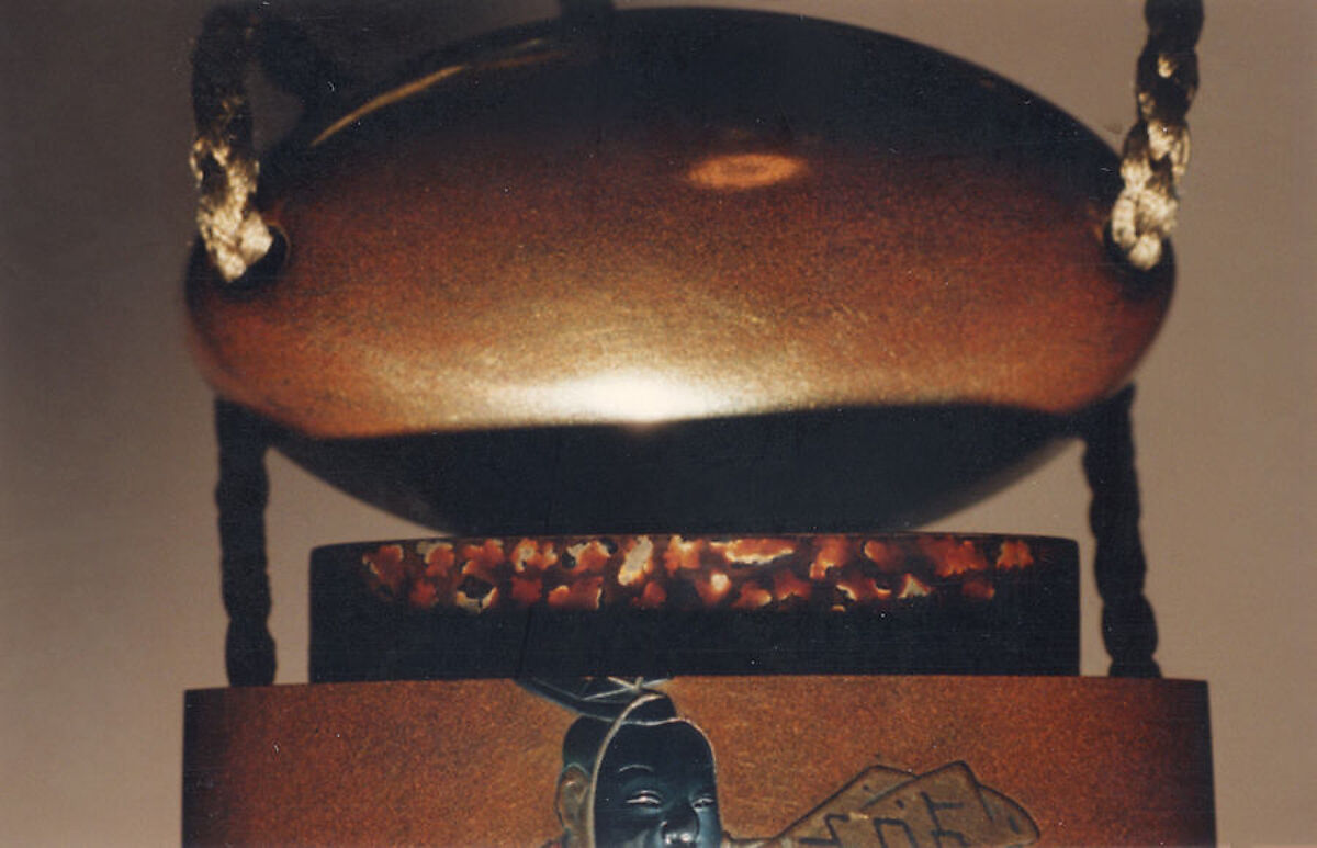 Inrō with Kyōgen Dancer with Quiver from “The Monkey Skin Quiver” (obverse); Dancer with Fan and Sword (reverse), Five cases; lacquered wood with gold, silver, red, black takamaki-e, hiramaki-e on gold lacquer ground; Netsuke: carved ivory; folded obi sash; Ojime: metal bead with autumn grasses, Japan