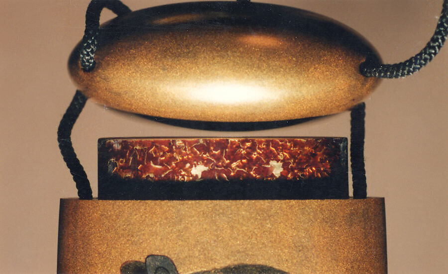 Case (Inrō) with Design of Two Rats Eating Fish Head and Bones, Lacquer, kinji, sumie togidashi; Interior: gyobu nashiji and fundame, Japan