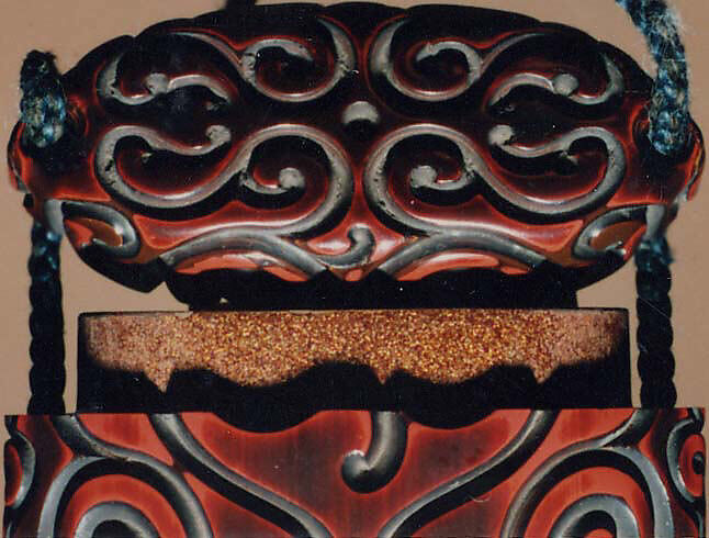 Case (Inrō) with Design of Pommel-scroll (guri), Lacquer, guri, red, brown, black, grey layers; Interior: nashiji and fundame, Japan