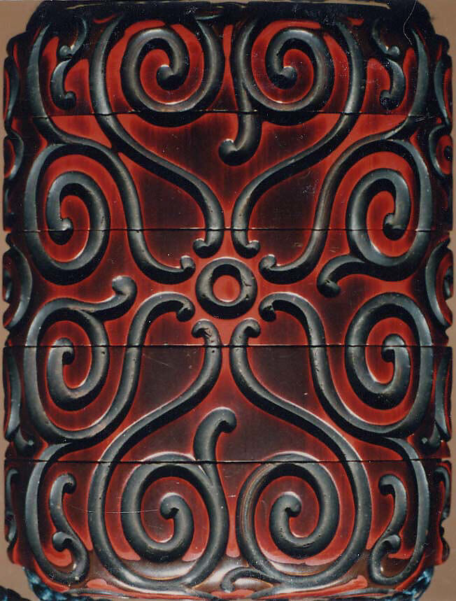Case (Inrō) with Design of Pommel-scroll (guri), Lacquer, guri, red, brown, black, grey layers; Interior: nashiji and fundame, Japan