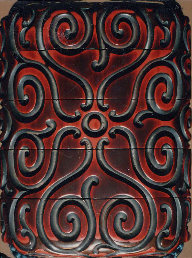 Case (Inrō) with Design of Pommel-scroll (guri), Lacquer, guri, red, brown, black, grey layers; Interior: nashiji and fundame, Japan