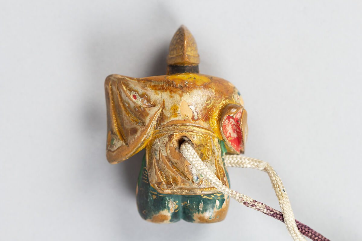 Case (Inrō) with Design of Seated Courtier beneath Umbrella (obverse) Noh Dancer (reverse), Lacquer, kinji, nashiji, gold, red, silver and black hiramakie, ivory inlay; Interior: nashiji and fundame, Japan