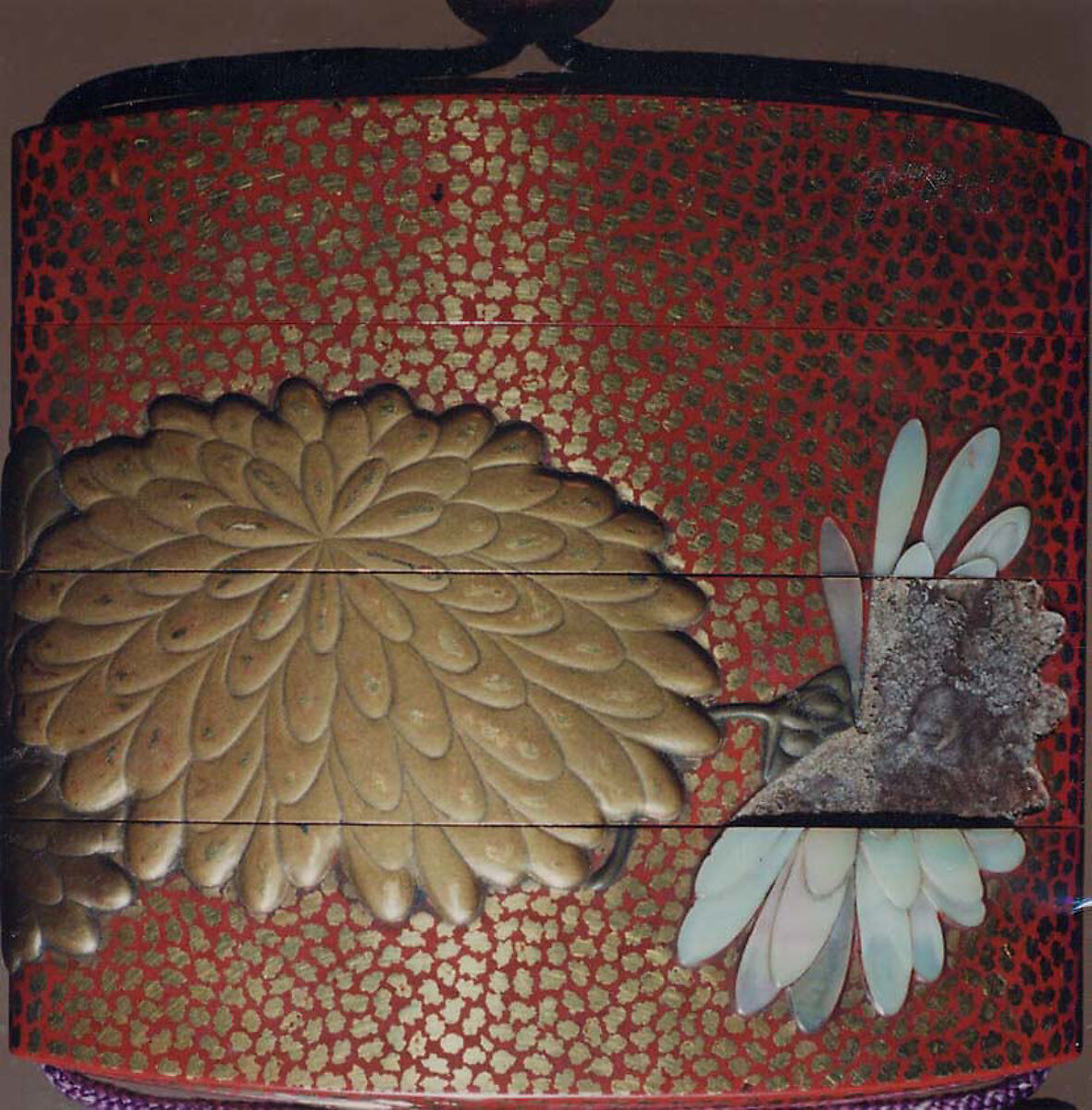 Case (Inrō) with Design of Large Chrysanthemum Blossoms, Lacquer, red, hirame, gold, silver and black takamakie, raden inlay; Interior: red lacquer and fundame, Japan