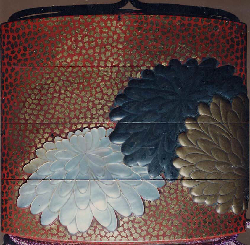 Case (Inrō) with Design of Large Chrysanthemum Blossoms, Lacquer, red, hirame, gold, silver and black takamakie, raden inlay; Interior: red lacquer and fundame, Japan
