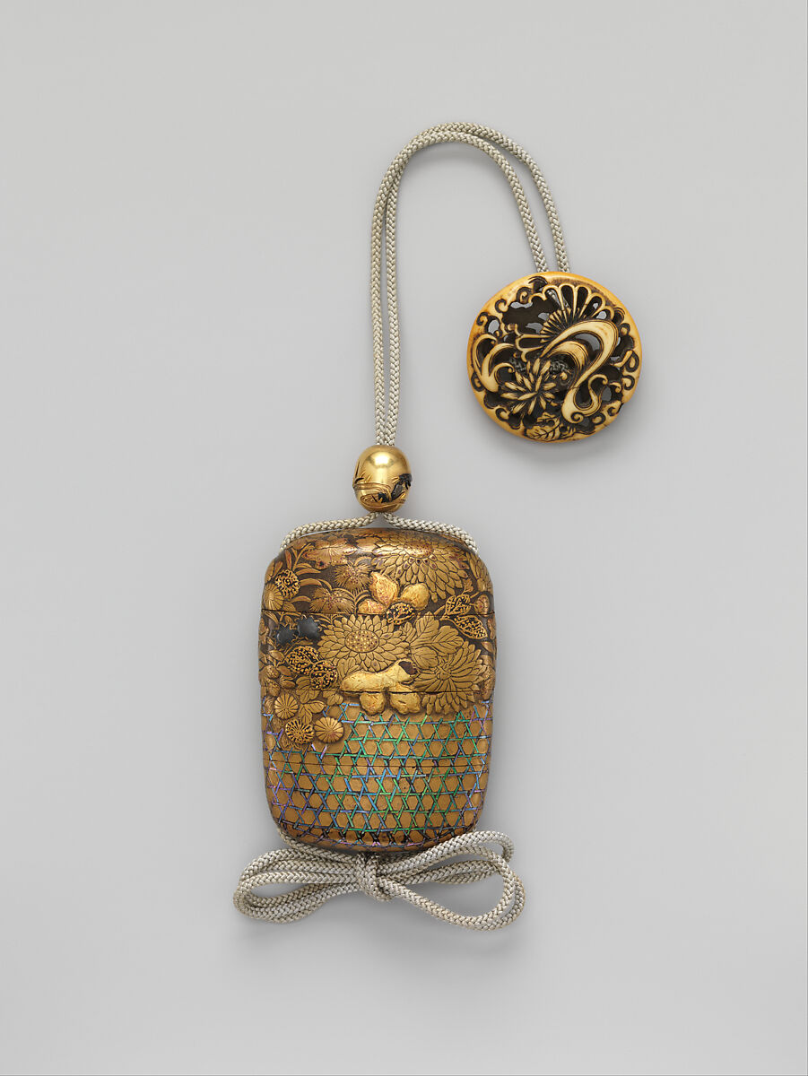 Case (Inrō) with Chrysanthemum Decoration, Gold and silver maki-e with inlay of mother-of-pearl on lacquered ground, Japan 