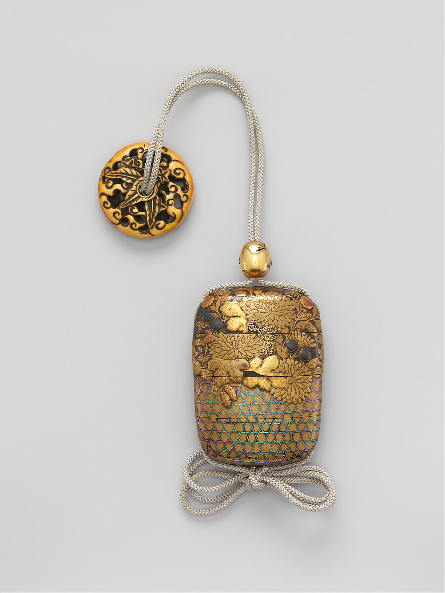 Case (Inrō) with Chrysanthemum Decoration, Gold and silver maki-e with inlay of mother-of-pearl on lacquered ground, Japan