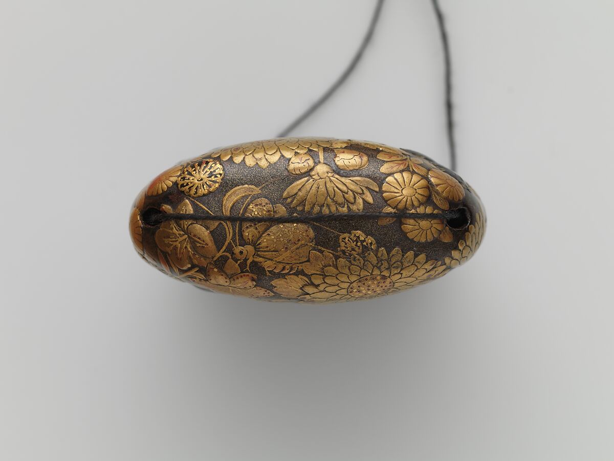 Case (Inrō) with Chrysanthemum Decoration, Gold and silver maki-e with inlay of mother-of-pearl on lacquered ground, Japan