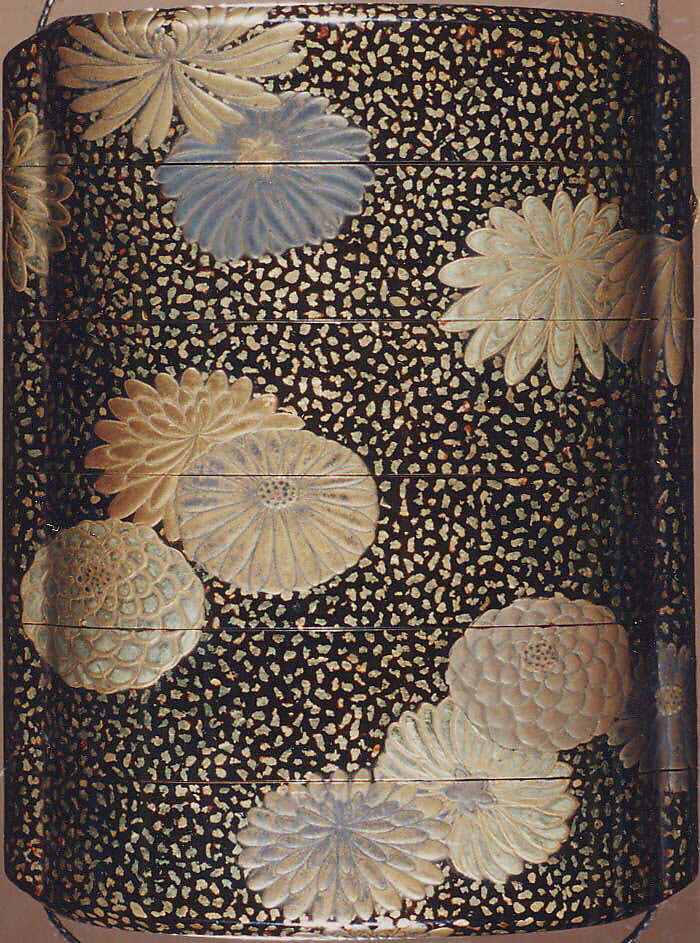 Case (Inrō) with Design of Chrysanthemum Blossoms, Lacquer, roiro, hirame, gold, silver hiramakie, gold foil; Interior: nashiji and fundame, Japan