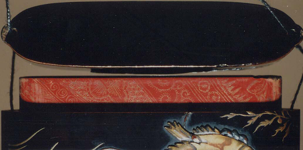 Case (Inrō) with Design of Fish among Seaweeds, Lacquer, roiro, gold hiramakie, raden, stained horn, ivory, chinkinbori; Interior: red lacquer and fundame, chinkinbori decoration, Japan