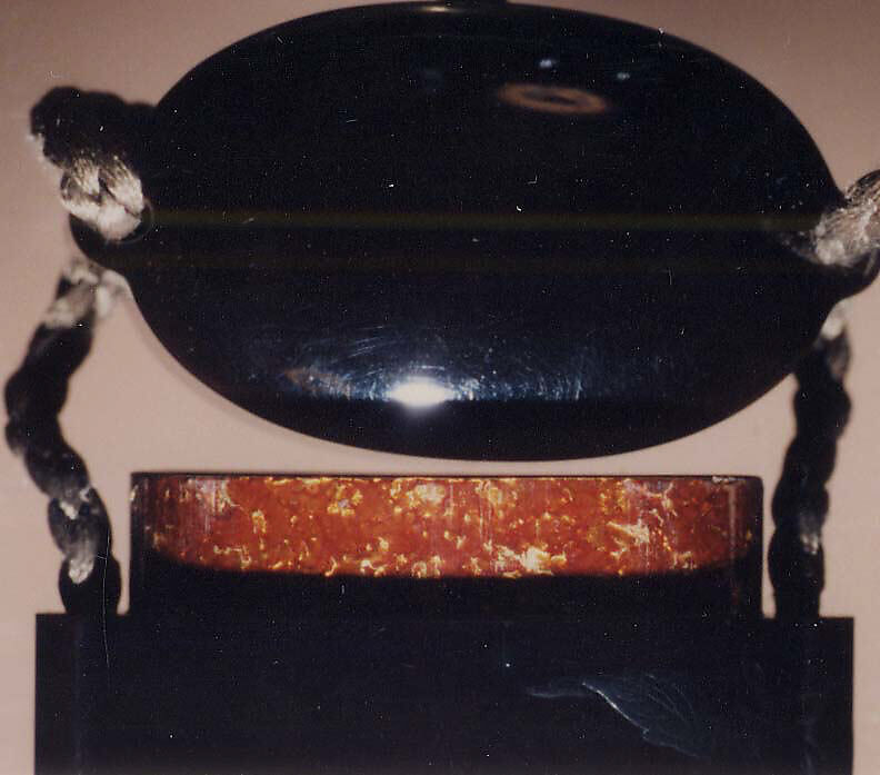 Case (Inrō) with Design of Flowering Peonies, Kano Seisen’in (1775–1828), Lacquer, roiro, yamimakie, black hiramakie, takamakie; Interior: gyobu nashiji and fundame, Japan