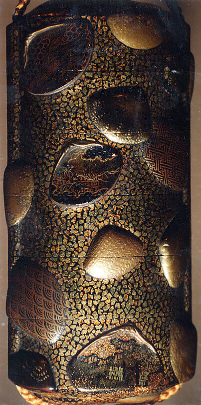 Case (Inrō) with Design of Shells, Tōyō (Japanese, active second half of the 18th century), Lacquer, roiro, gyobu, gold, black, silver and brown hiramakie, takamakie; Interior: nashiji and fundame, Japan