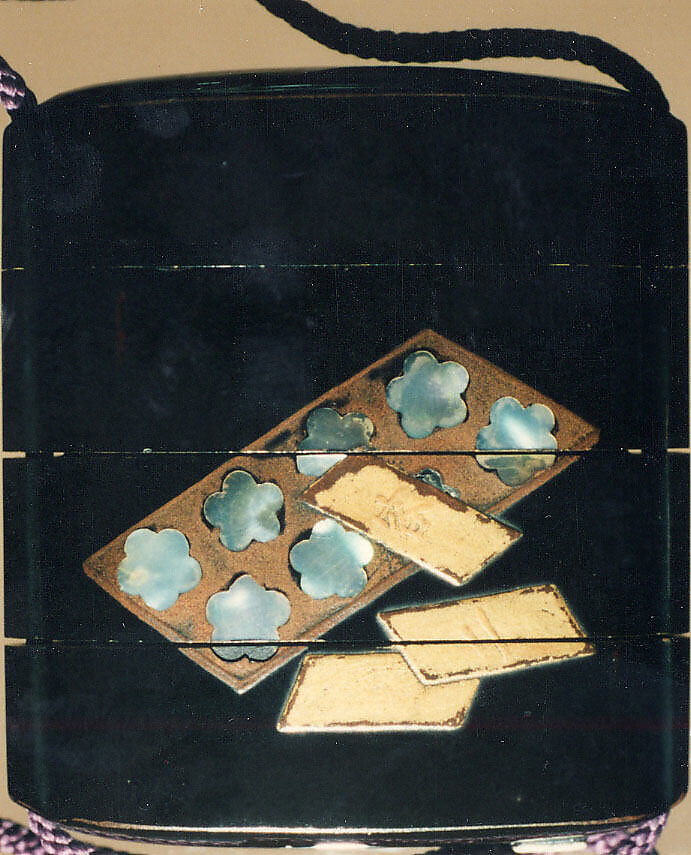 Case (Inrō) with Design of Brushpot on Carved Tsuishu Tray (obverse); Gameboard and Markers (reverse), Lacquer, roiro, gold hiramakie, tsuishu, pottery and raden; Interior: roiro and fundame, Japan