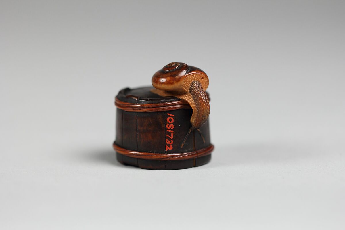 Netsuke of Snail on a Box, Shigemasa (Japanese), Wood, Japan 
