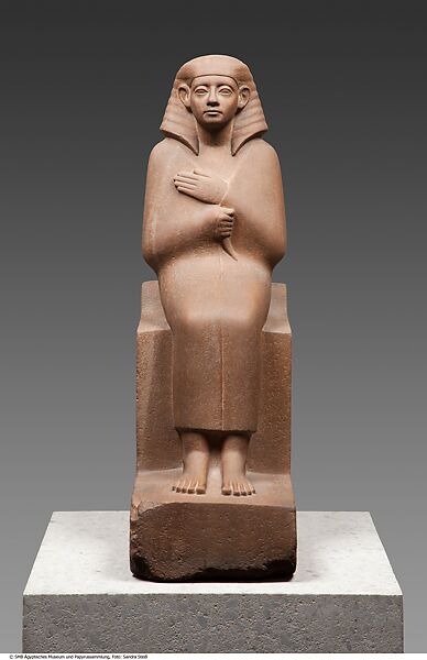 Statue of the Sealer Nemtihotep Seated, Quartzite 