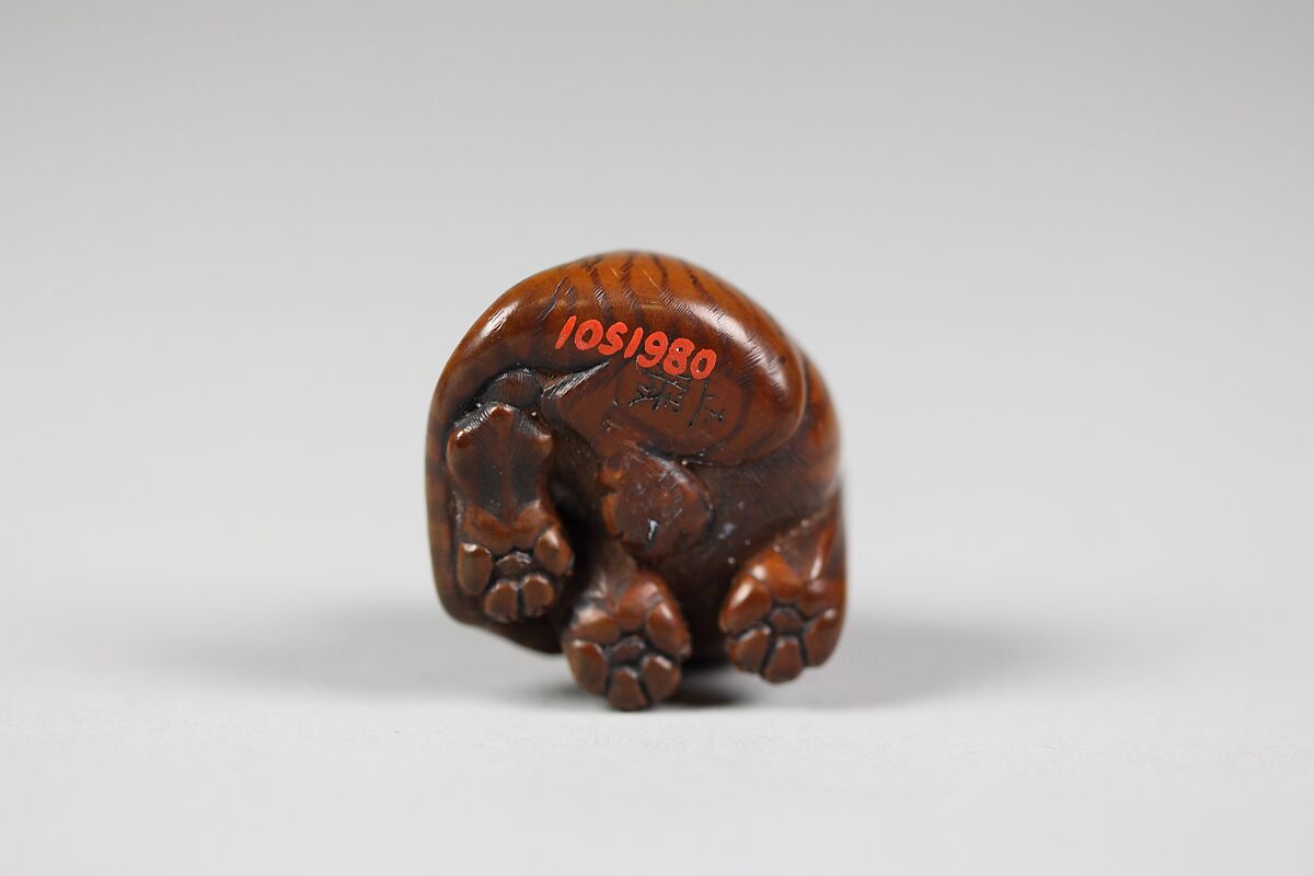Netsuke of Tiger with Head Turned, Snarling, Wood, Japan