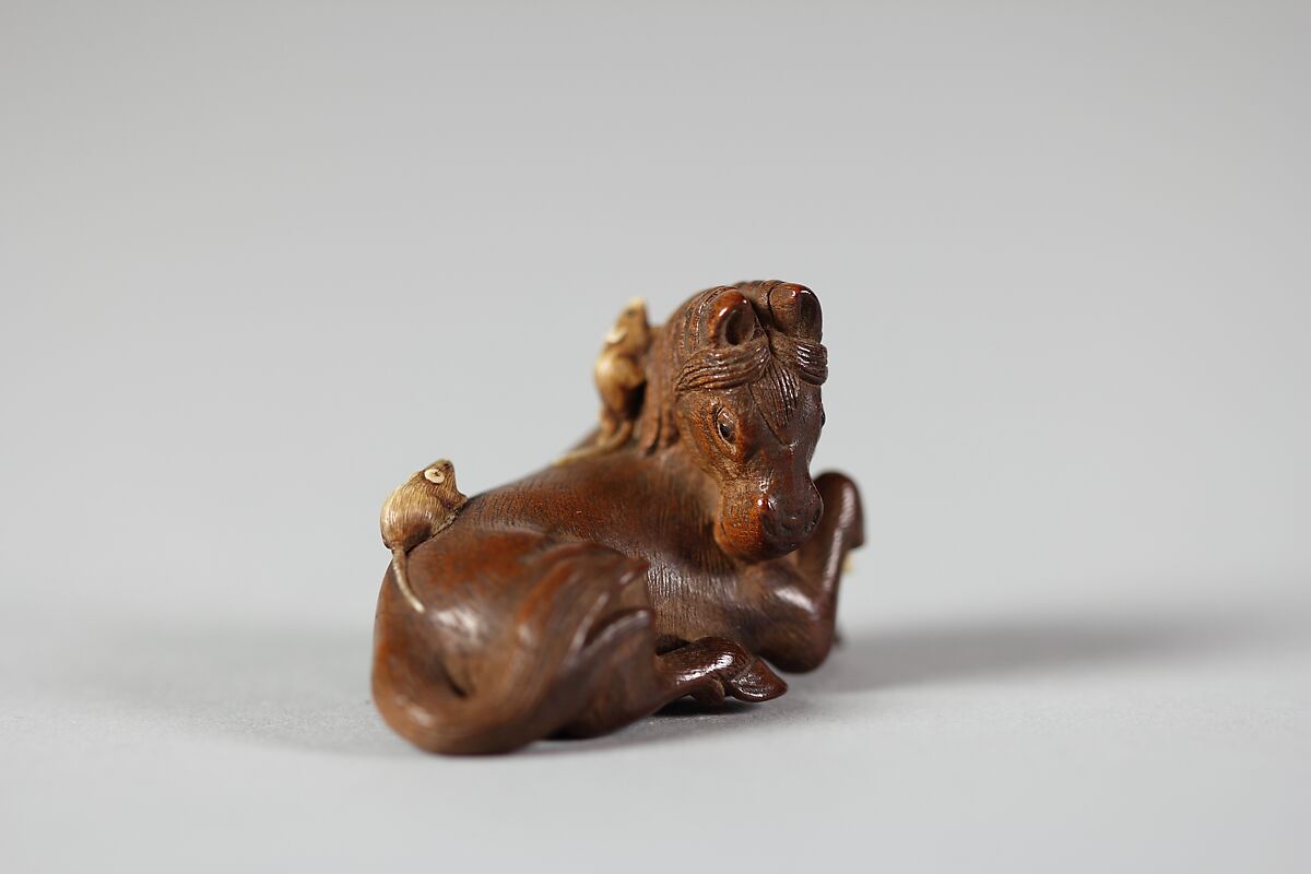 Netsuke of Horse and Mouse, Wood, Japan 