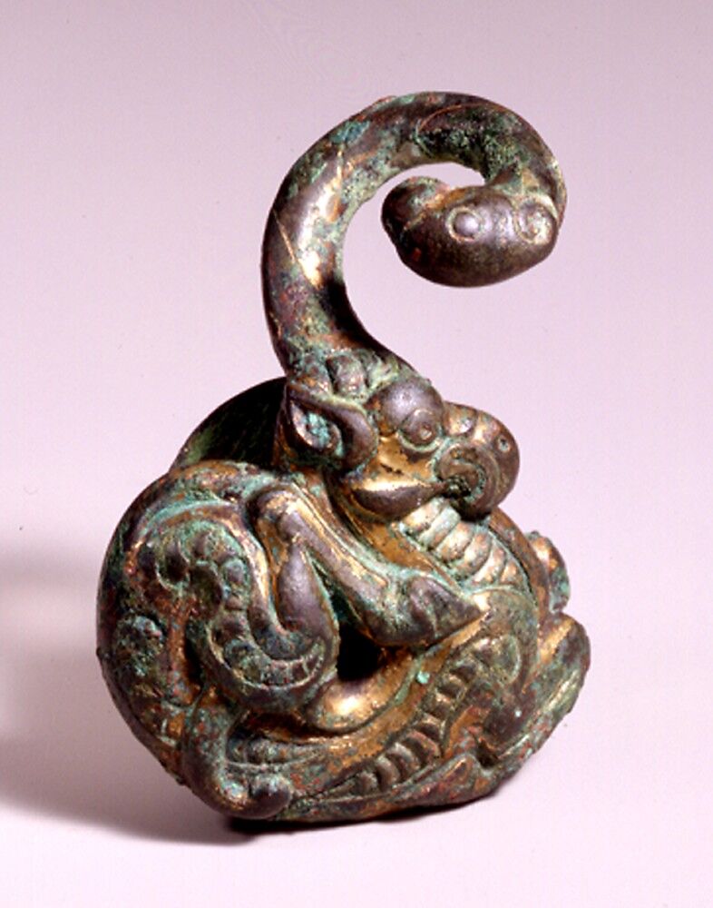 Hook with Raptor-Headed Ungulate, Gilded bronze, North China 