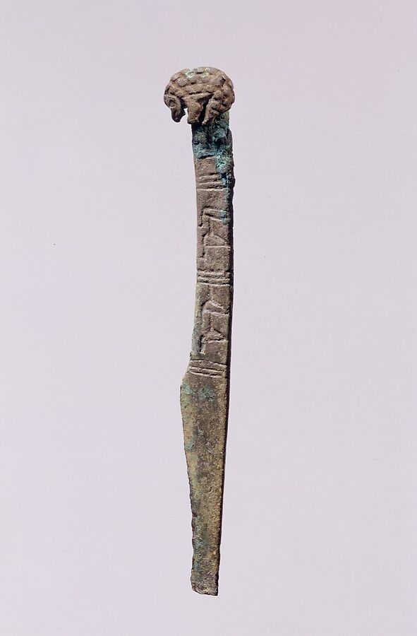 Knife with a Hedgehog on the Handle, Bronze, Northeast China 