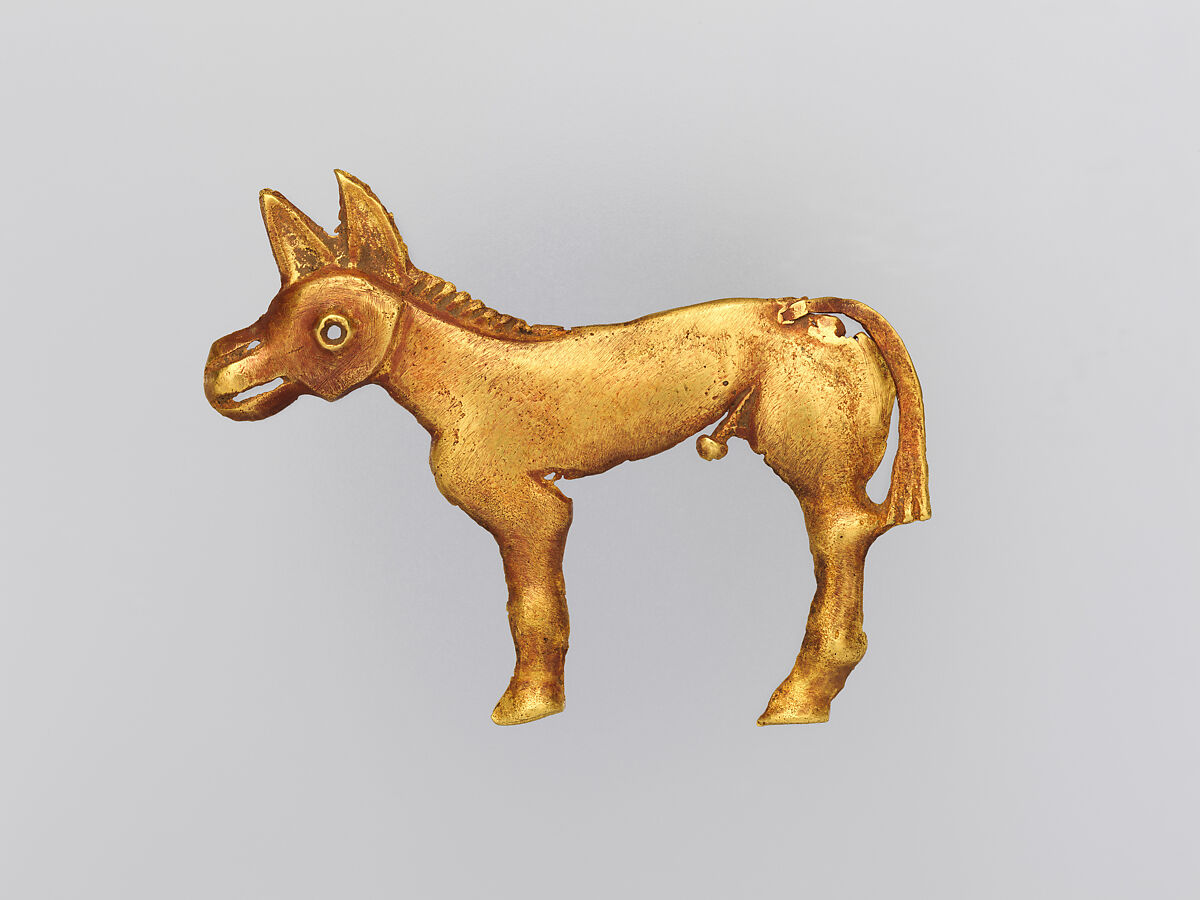 Pectoral in the Shape of a Kulan, Gold, Northeast China 