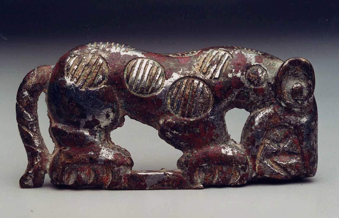 Garment Plaque in the Shape of a Leopard, Tinned bronze, Northwest China 