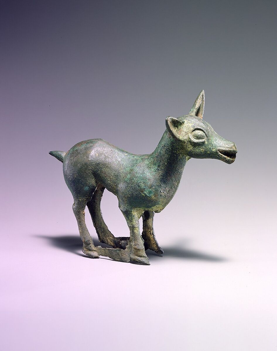 Chariot Yoke Ornament in the Shape of a Doe, Bronze, Northwest China and southwestern Inner Mongolia 