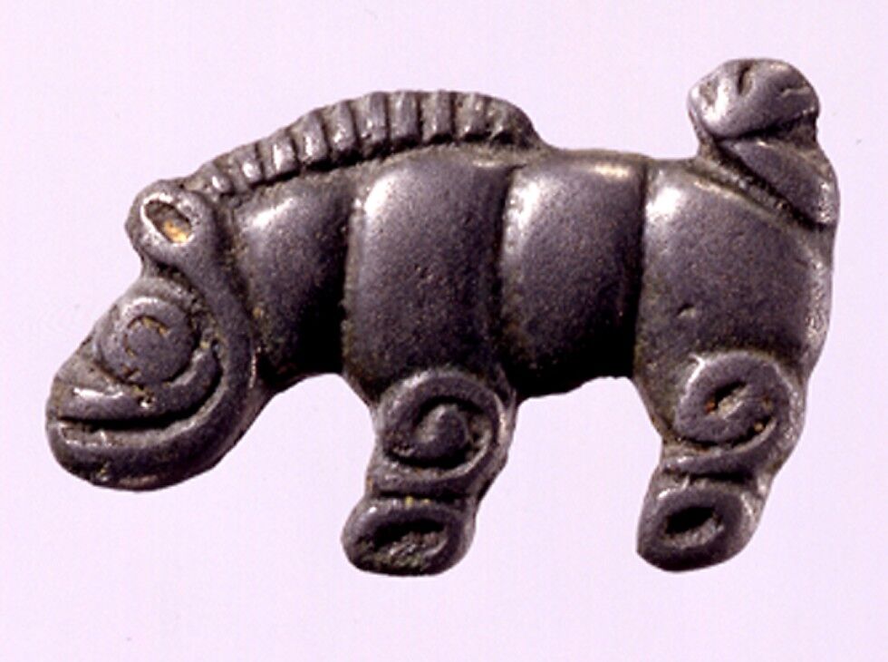 Garment Plaque in the Shape of a Wild Boar, Bronze, Northwest China 