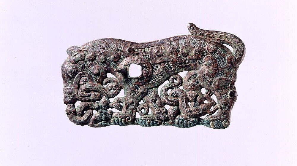 Belt Plaque in the Shape of a Standing Carnivore, Bronze, Northwest China 