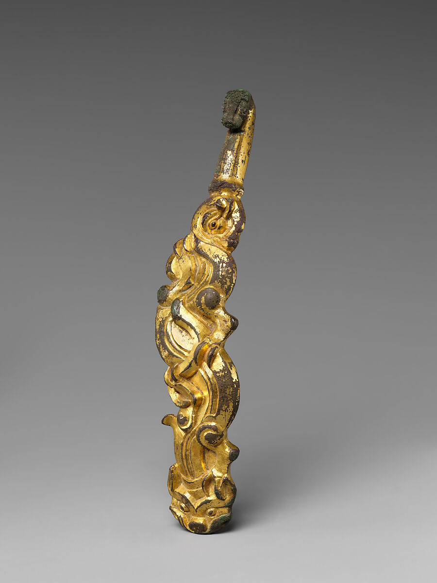 Belt hook with dragons, Gilt bronze, North China 