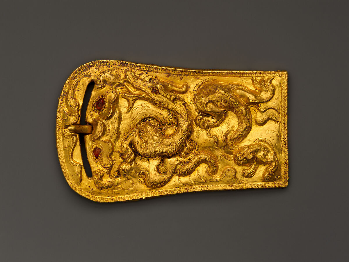 Belt Buckle with Dragon and Fantastic Creature, Gold inlaid with quartz, China 