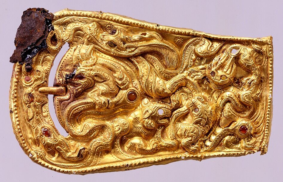 Belt Buckle with Zoomorphic Motif, Gold inlaid with glass and carnelian, North China 