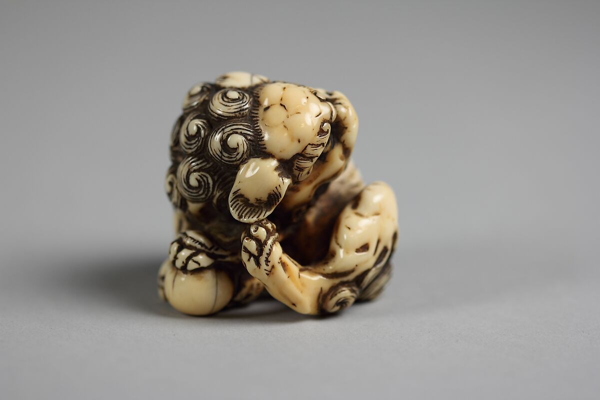 Netsuke of a Karashishi, Ivory, Japan