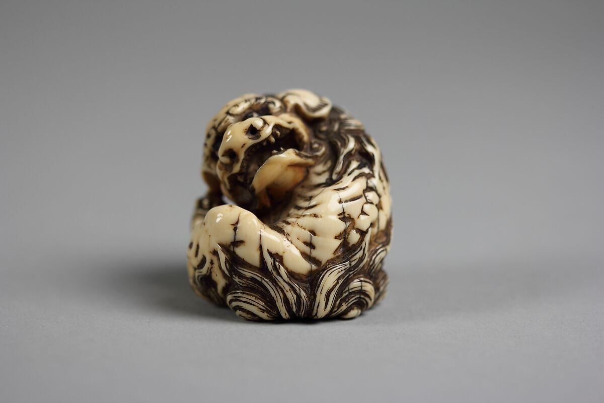 Netsuke of a Karashishi, Ivory, Japan