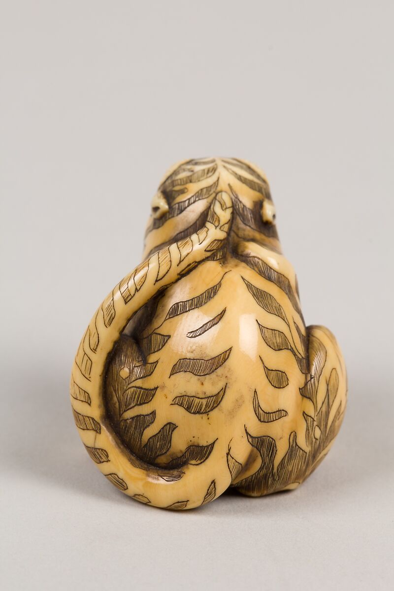 Netsuke of Seated Tiger, Tail Resting on his Back; - Japan - Edo