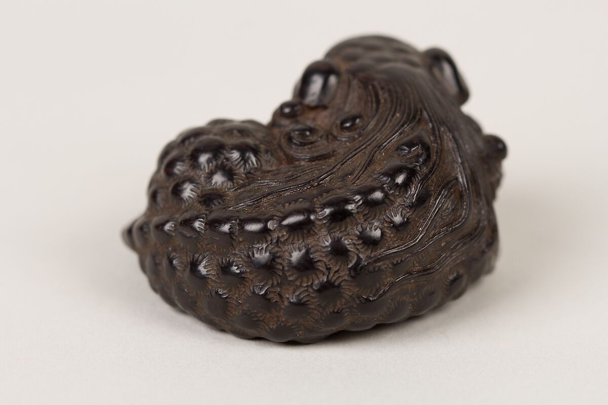 Netsuke of a Seated Shishi, Nanyō, Ebony, Japan