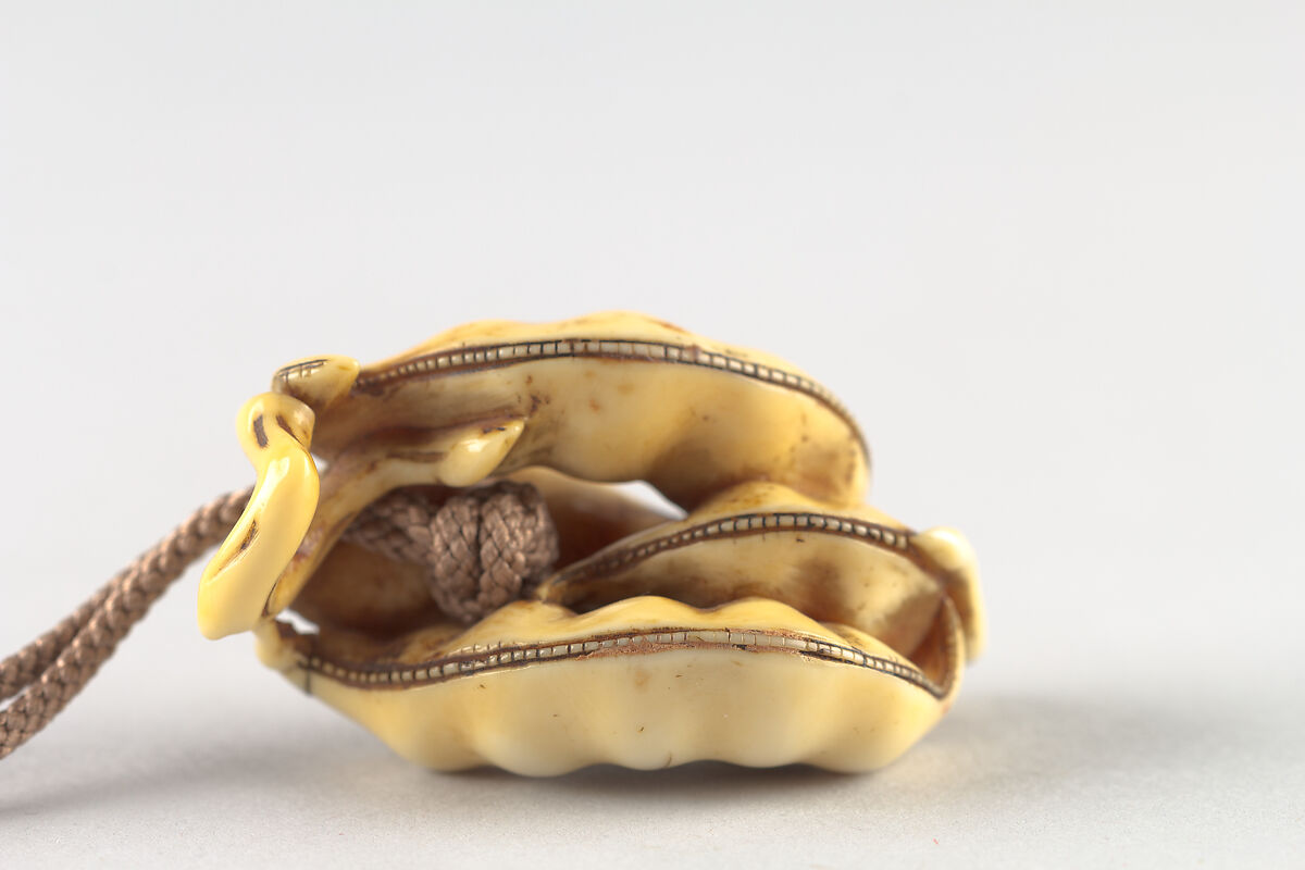 Pea Pods, Okatomo (Japanese, active late 18th–early 19th century), Ivory, Japan
