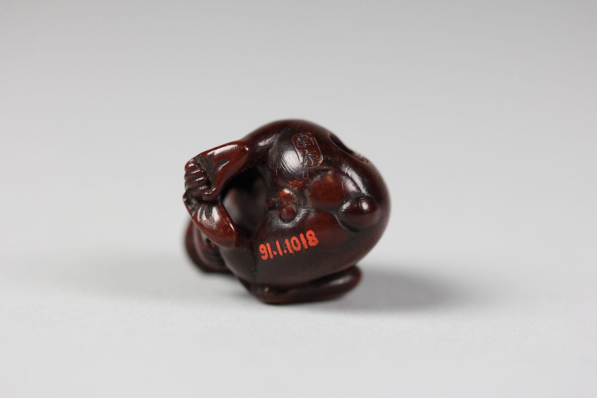Netsuke of Monkey Catching Fleas, Wood, Japan