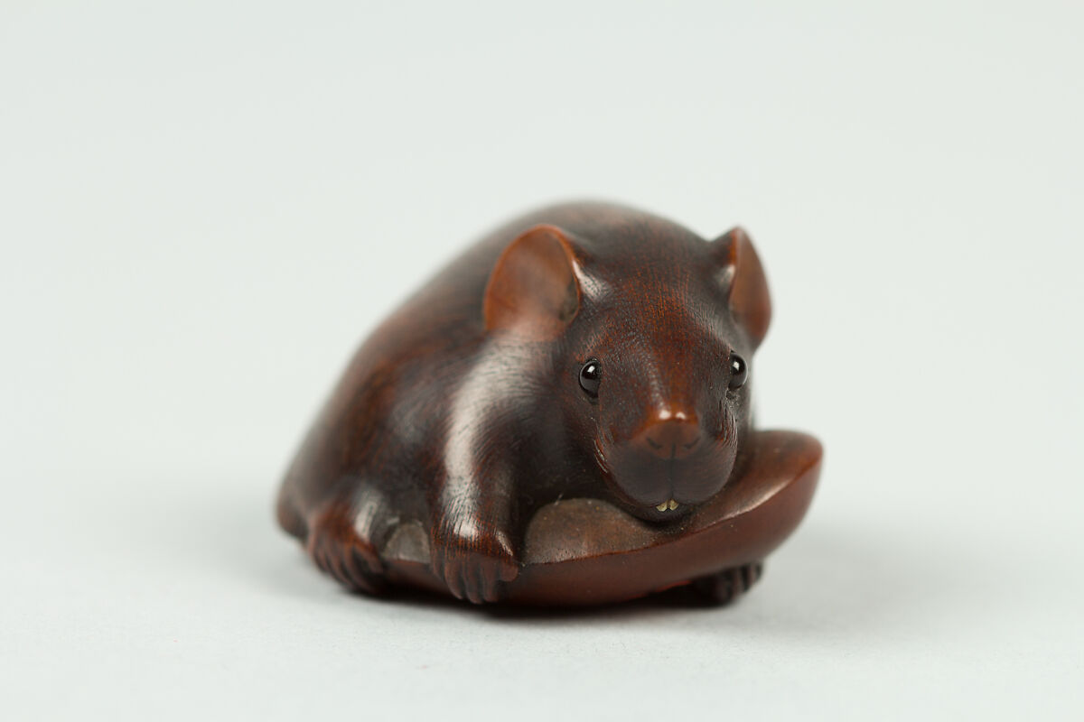 Netsuke of a Rat Grasping a Soybean Pod, Wood, Japan