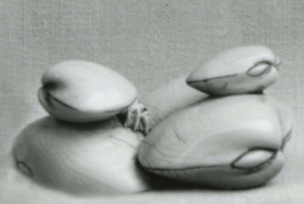 Netsuke of Clam Shells, Formerly Attributed to Garaku (Japanese, active second half of the 18th century), Ivory, Japan
