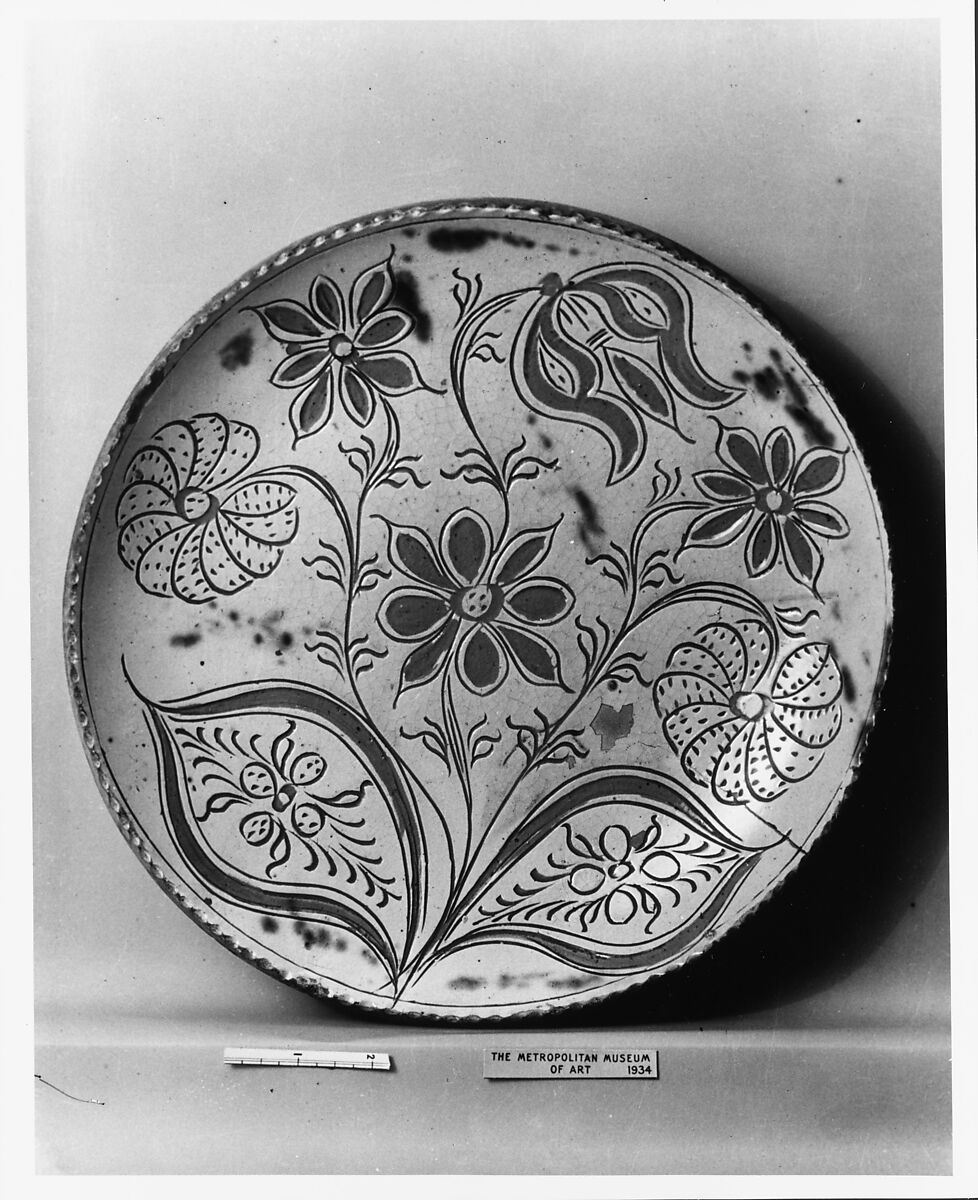 Plate, Possibly Conrad Mumbouer (1761–1845), Earthenware; Redware with sgraffito decoration, American